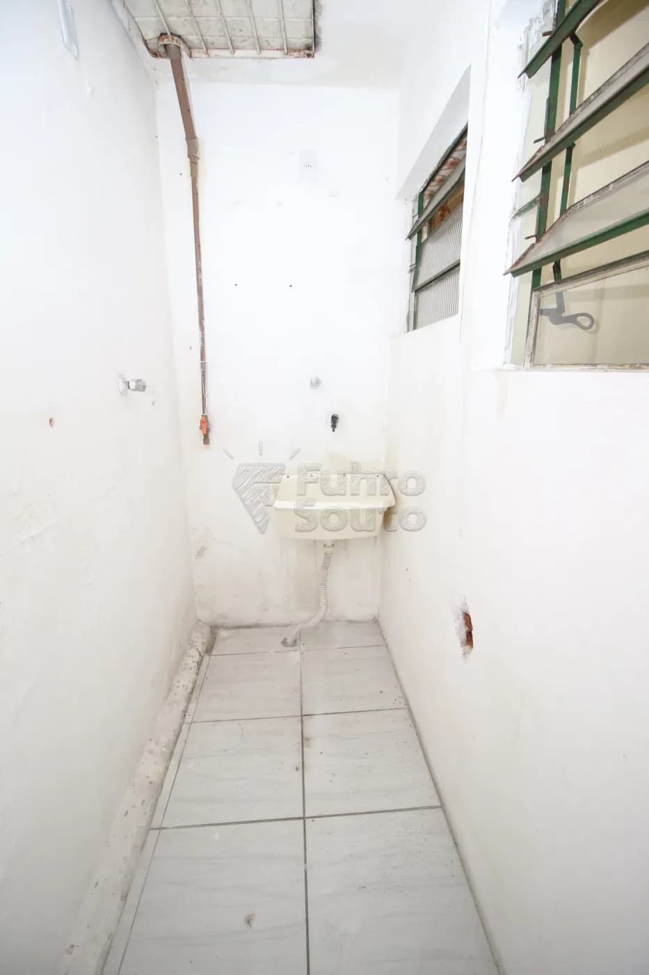04v2xm-pelotas-comercial-casa-centro-08-02-2024_22-13-59-22.webp