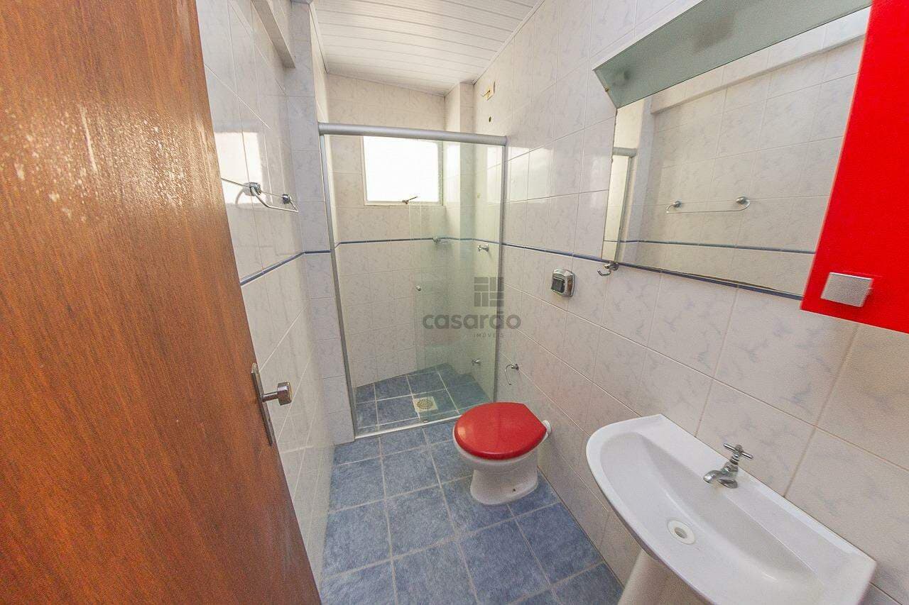 0508k-apartamento-2-quartos-no-pelotas-banheiro-social.jpg