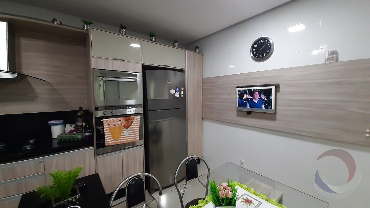 052thr-iuWd41m37C12VH5I7hwe5_24740627c0ac6356f6.jpg
