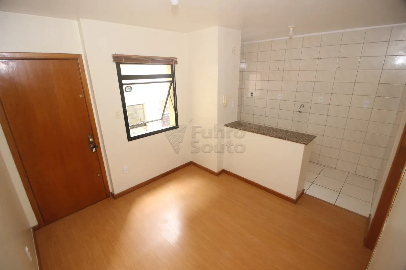 07oj8-pelotas-apartamento-padrao-centro-18-10-2025_00-57-08-5.webp