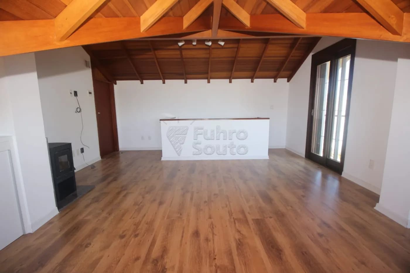08owh-pelotas-casa-padrao-laranjal-09-10-2025_16-00-51-55.webp