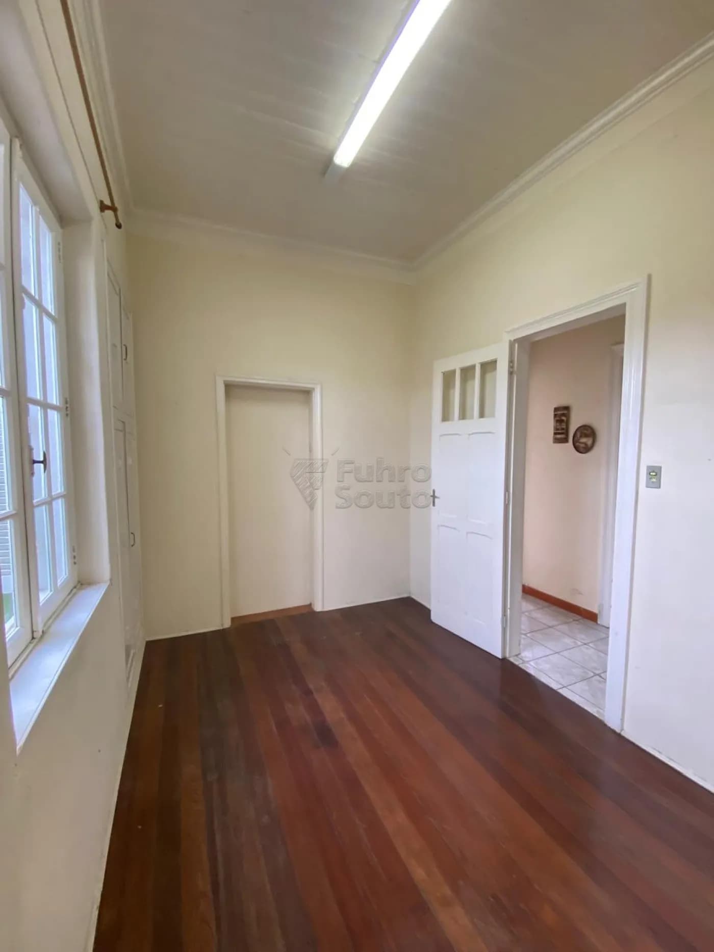 0gqz5-pelotas-casa-padrao-centro-25-10-2024_13-04-20-8.webp
