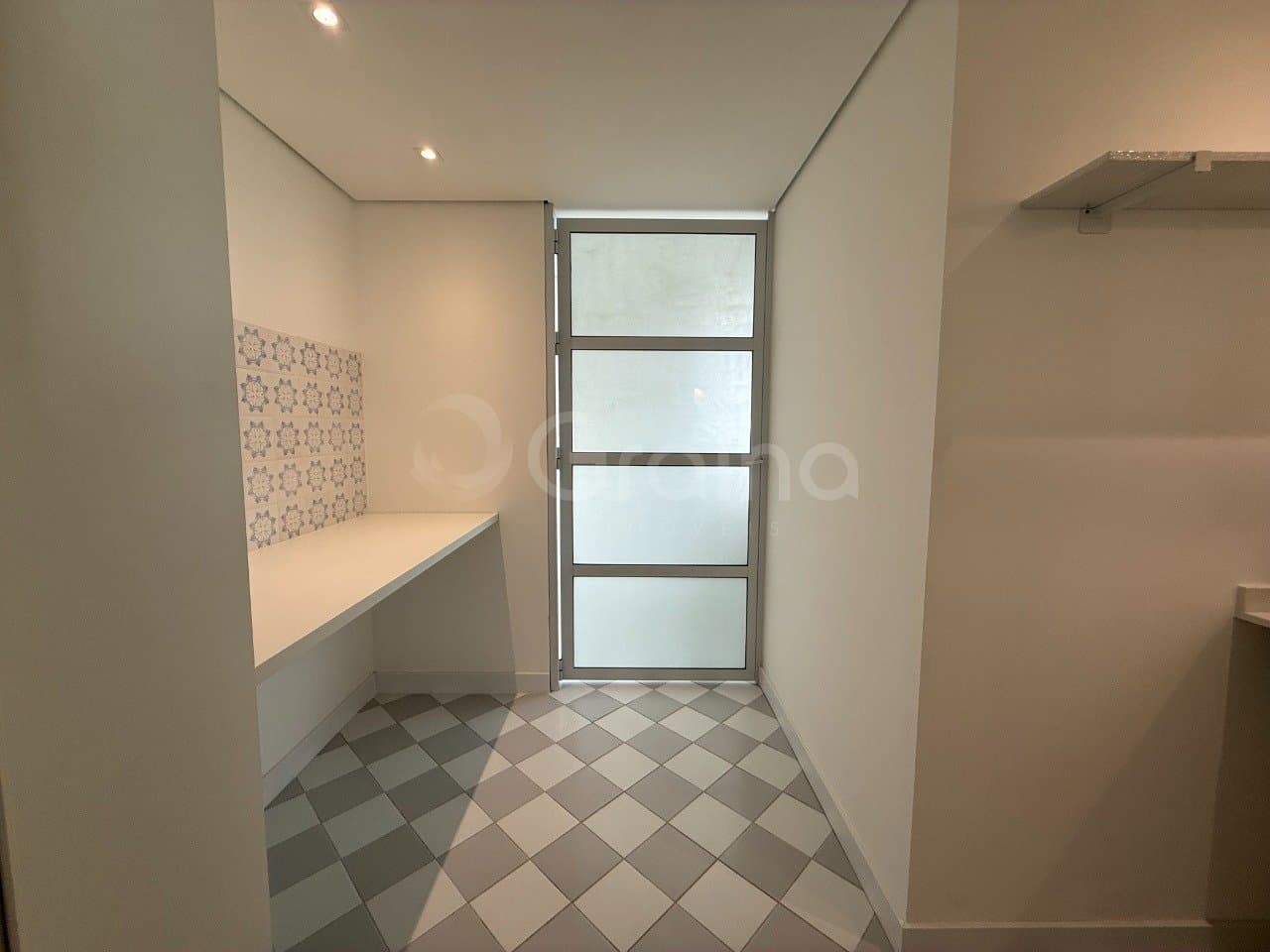 0mvr7o-i1WorJSoX2j9657M9G74_436776a29a08389ee3.jpg
