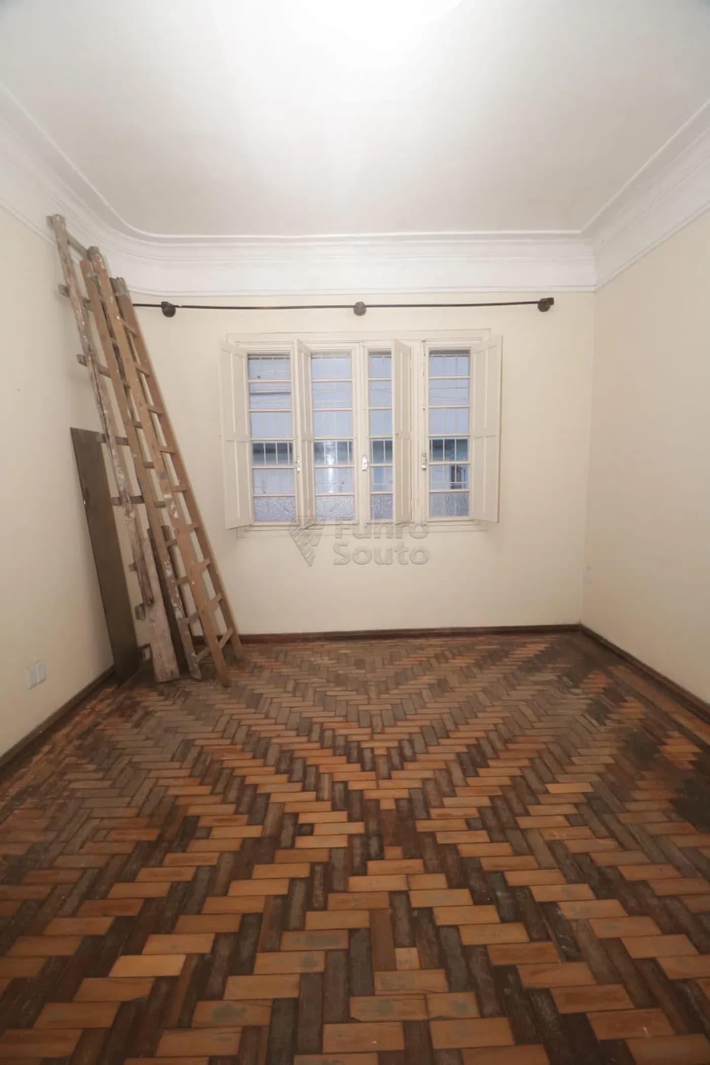 0myy8g-pelotas-casa-padrao-centro-22-04-2026_10-18-45-69e8cab5e4ea8.webp