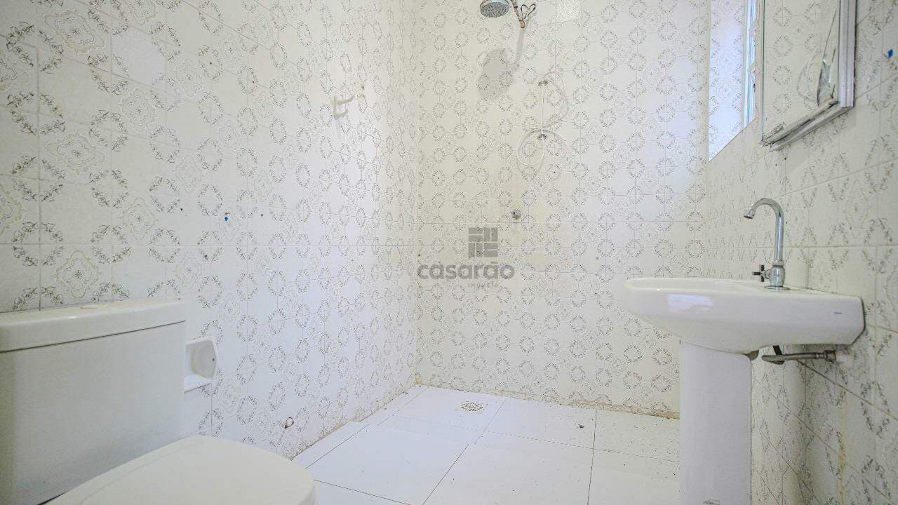 0uz8l8-casa-comercial-no-pelotas-banheiro-social-1.jpg