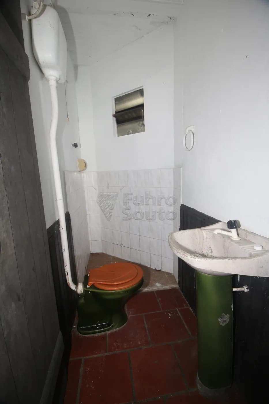 12x5sr-pelotas-comercial-sala-fora-de-condominio-centro-25-09-2024_23-31-26-13.webp