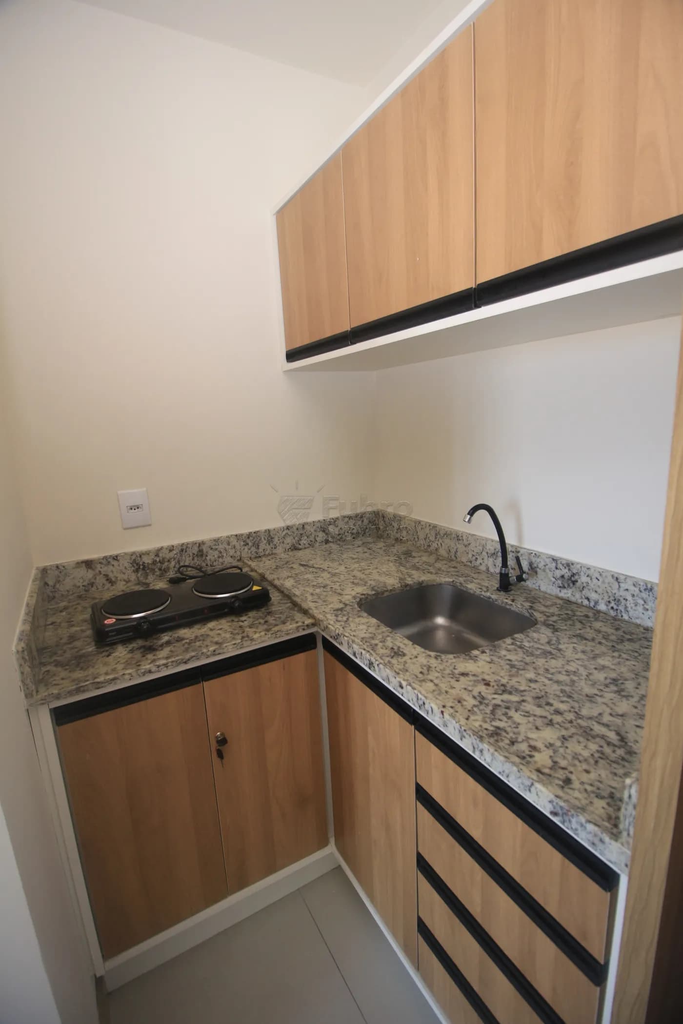 18hgr6-pelotas-apartamento-padrao-centro-26-08-2025_00-56-16-7.webp