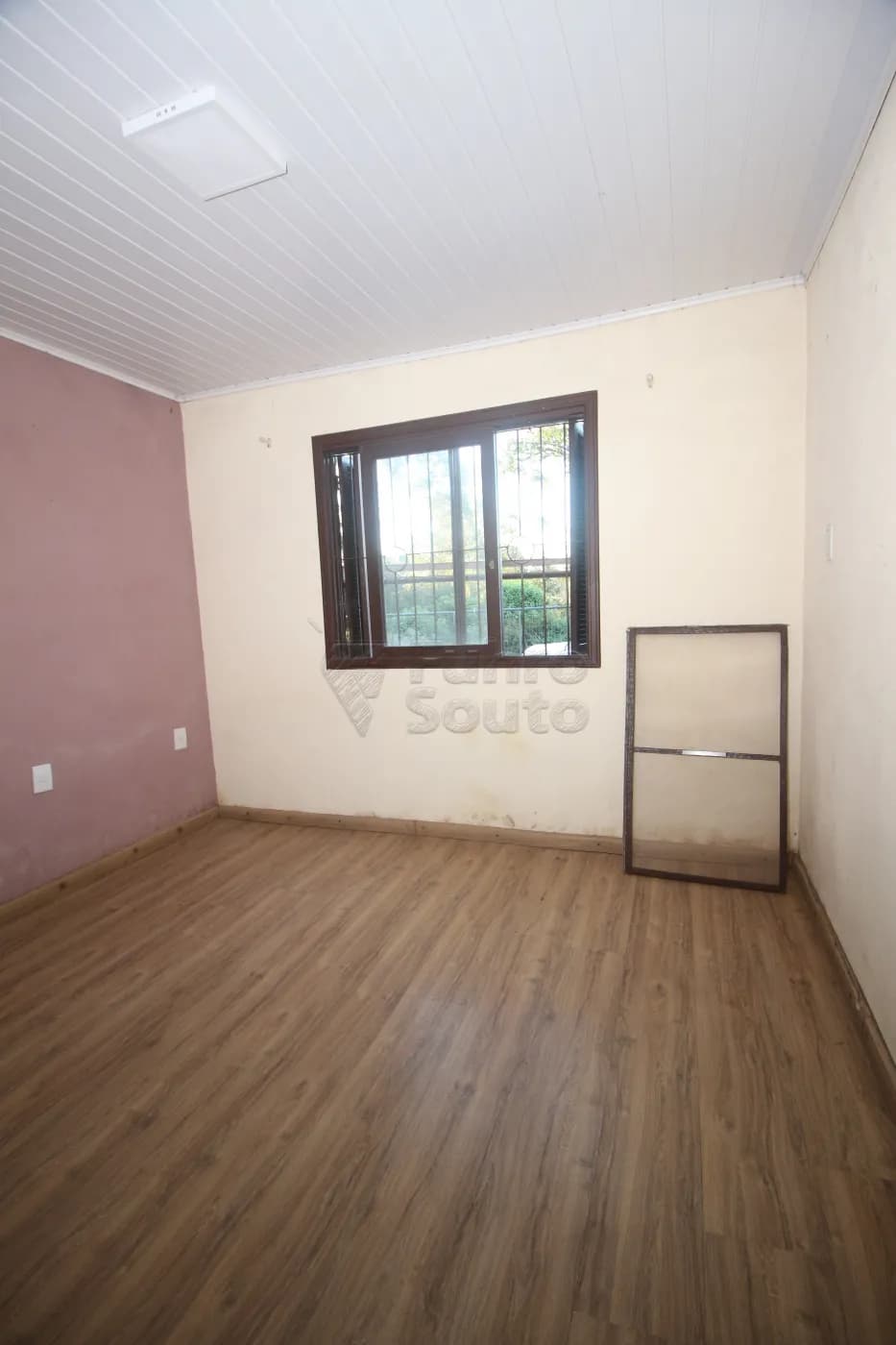 18m9ym-pelotas-casa-padrao-tres-vendas-11-06-2025_00-25-09-10.webp