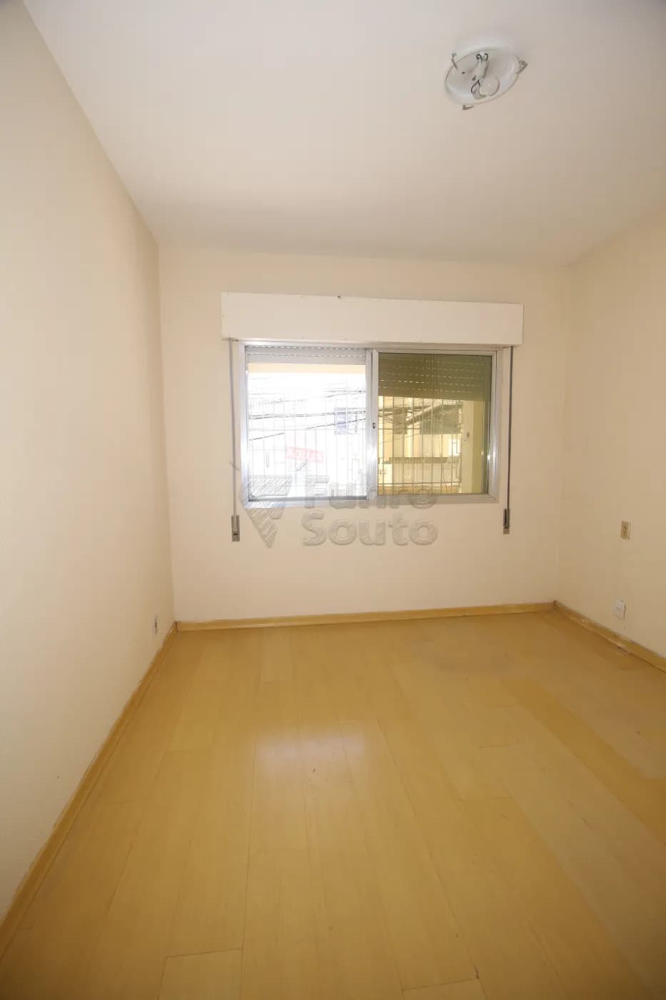 1bor1g-pelotas-casa-padrao-centro-04-11-2025_01-04-13-49.webp