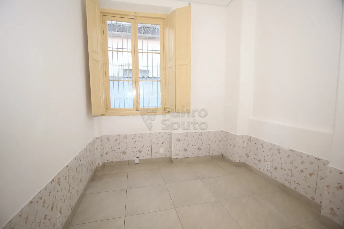 1ddh8m-pelotas-comercial-casa-centro-07-06-2025_00-12-58-22.webp