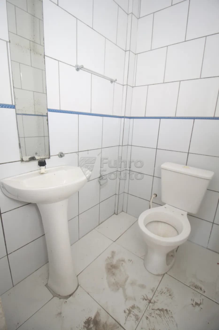 1ohlc6-pelotas-comercial-sala-em-condominio-fragata-14-02-2025_00-57-32-22.webp
