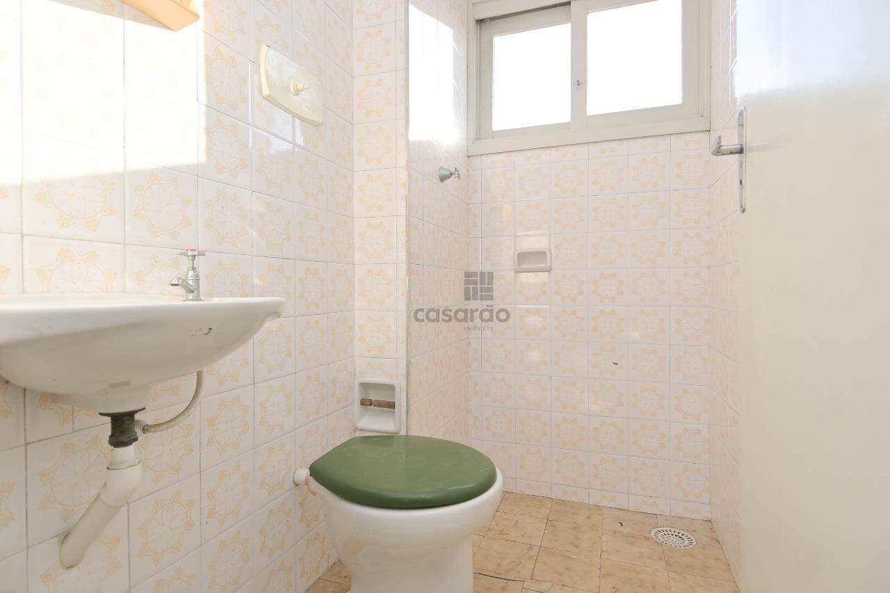 1qa57d-apartamento-2-quartos-no-pelotas-banheiro-auxiliar.jpg