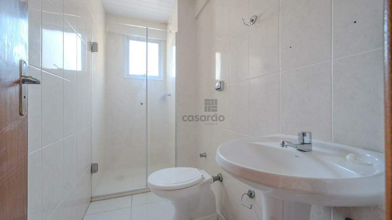 1s8qdf-apartamento-2-quartos-no-pelotas-banheiro-suite.jpg