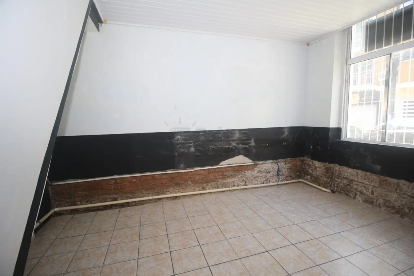 1vzlc7-pelotas-comercial-predio-centro-23-10-2025_14-00-40-13.webp