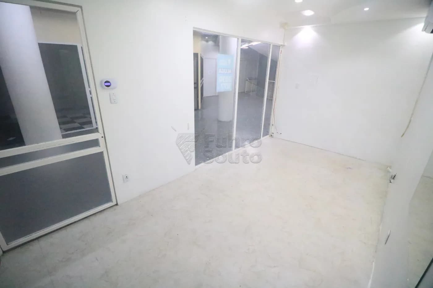 1wq7u-pelotas-comercial-sala-em-condominio-centro-22-05-2026_01-42-25-6a0fdeb18f4b1.webp