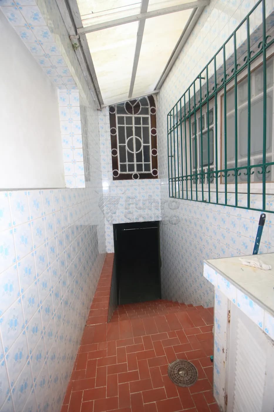 1x7u3-pelotas-casa-padrao-centro-22-09-2025_23-38-37-28.webp