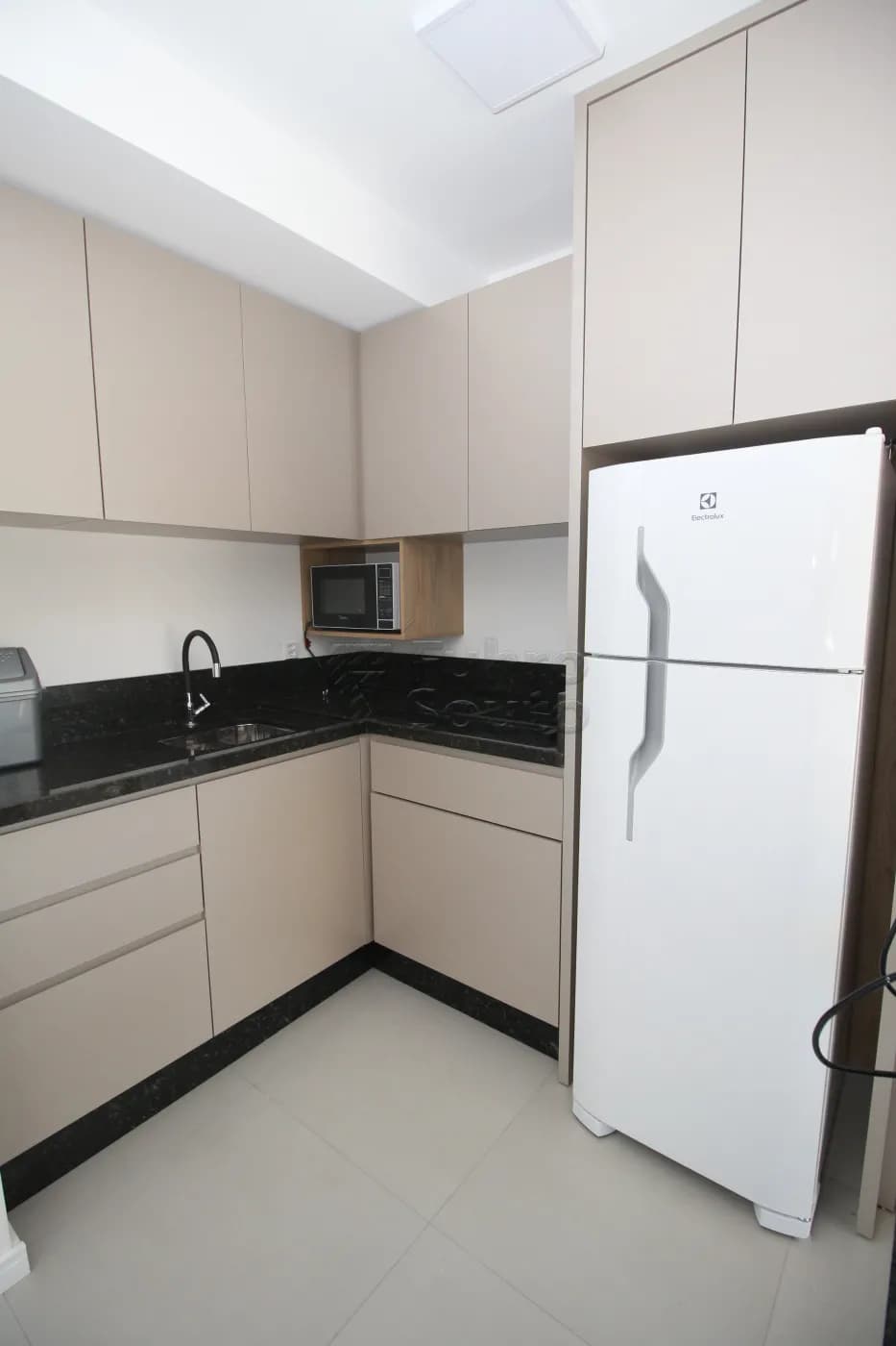 23048d-pelotas-apartamento-loft-studio-centro-03-07-2024_23-02-47-5.webp