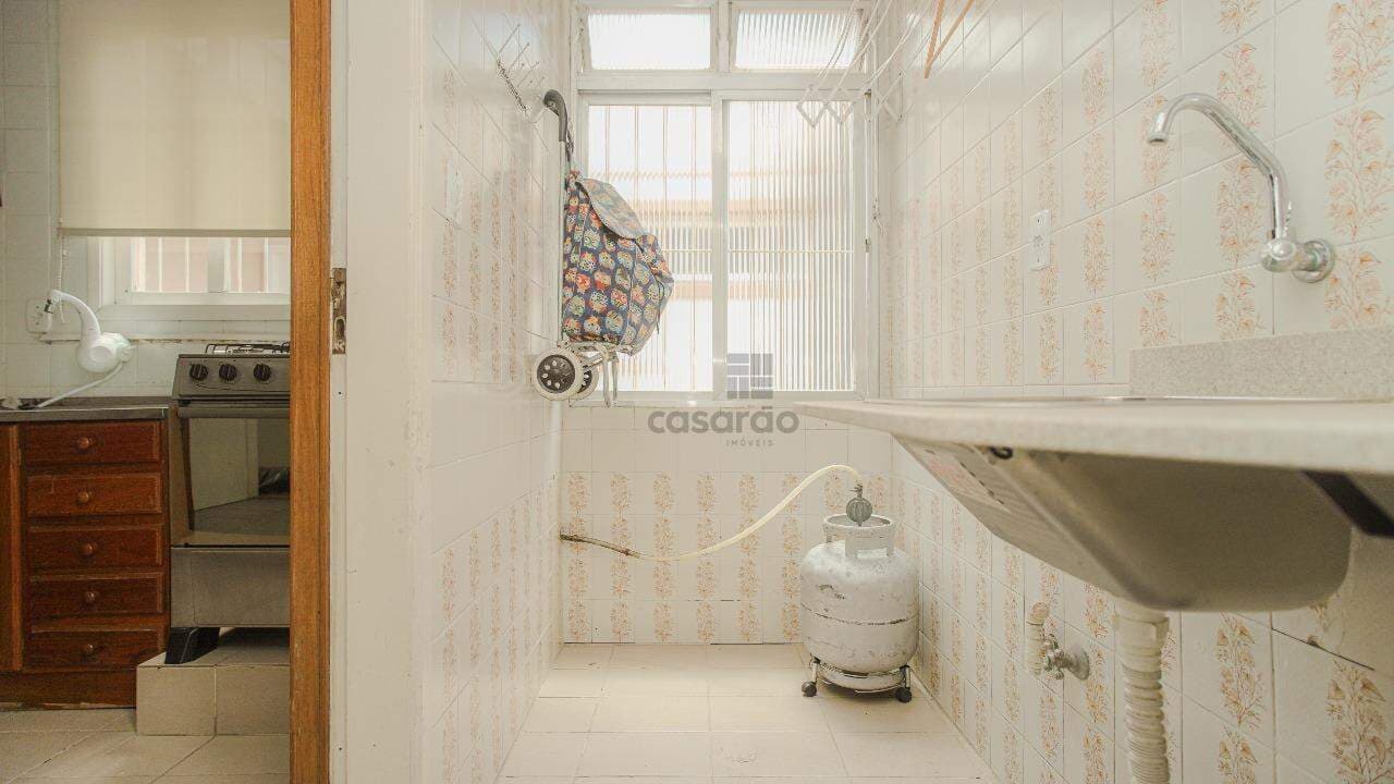 241sq5-apartamento-2-quartos-no-pelotas-area-de-servico.jpg
