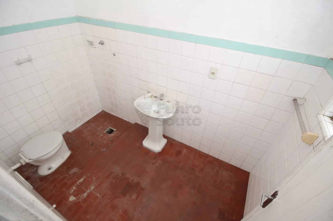 253wi-pelotas-casa-padrao-centro-18-06-2024_16-06-12-19.webp