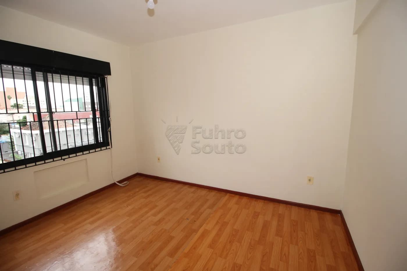27fg2r-pelotas-apartamento-padrao-centro-03-05-2024_00-51-19-6.webp