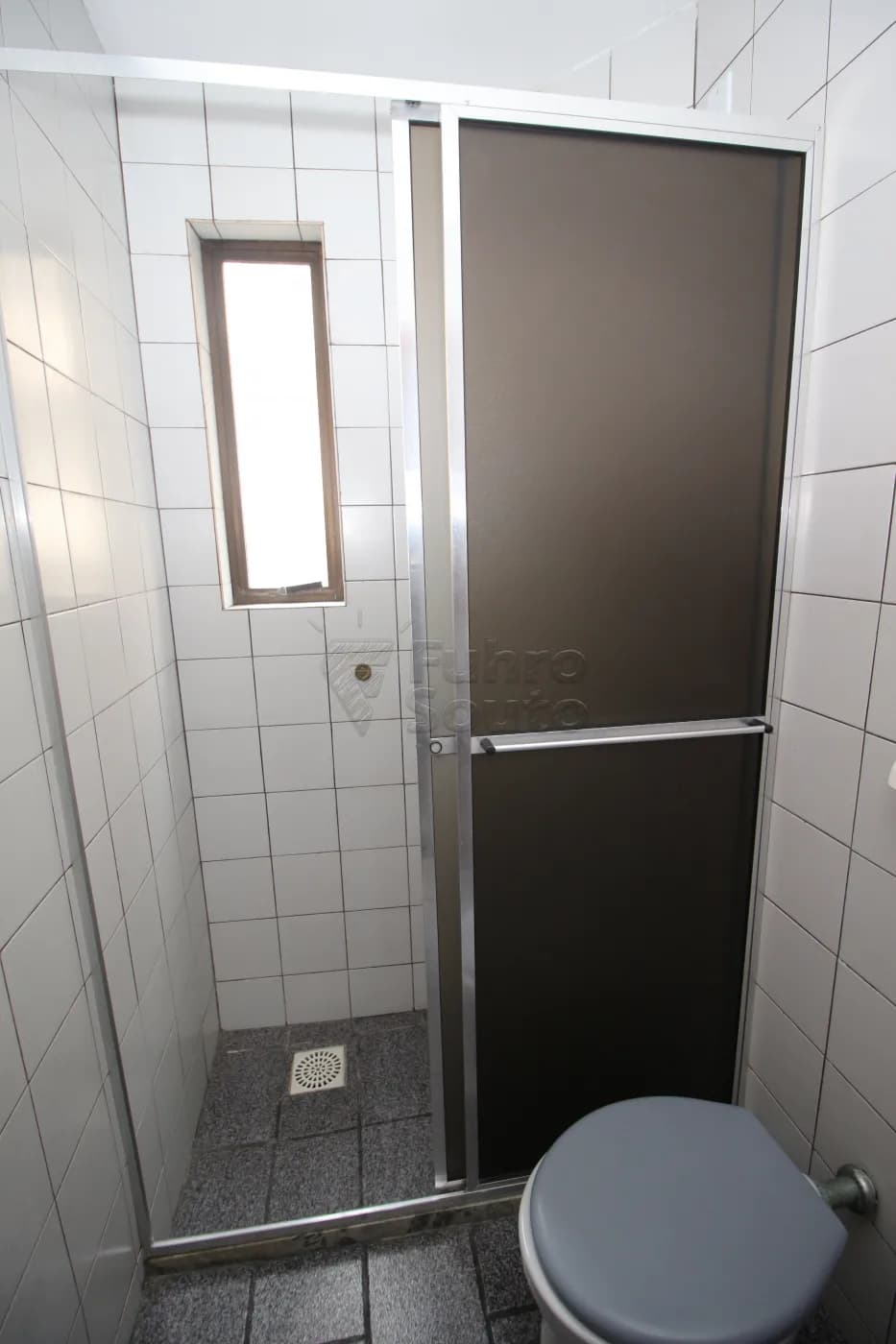 2oqjyk-pelotas-comercial-sala-fora-de-condominio-centro-17-06-2024_18-51-00-9.webp