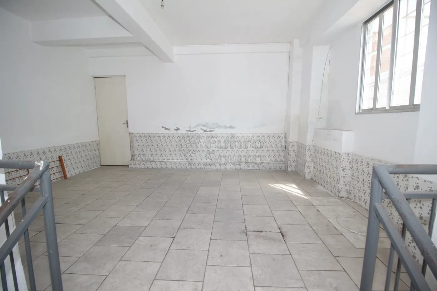 2oz69f-pelotas-comercial-casa-centro-08-02-2024_22-13-45-7.webp