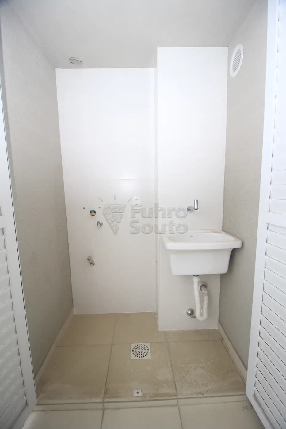2sbc8r-pelotas-apartamento-padrao-areal-03-10-2025_00-41-26-9.webp