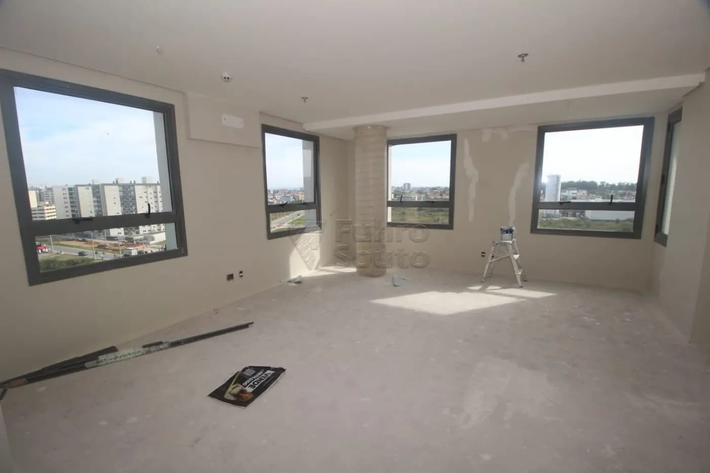 2sq5m3-pelotas-comercial-sala-em-condominio-sao-goncalo-19-05-2025_10-33-30-8.webp