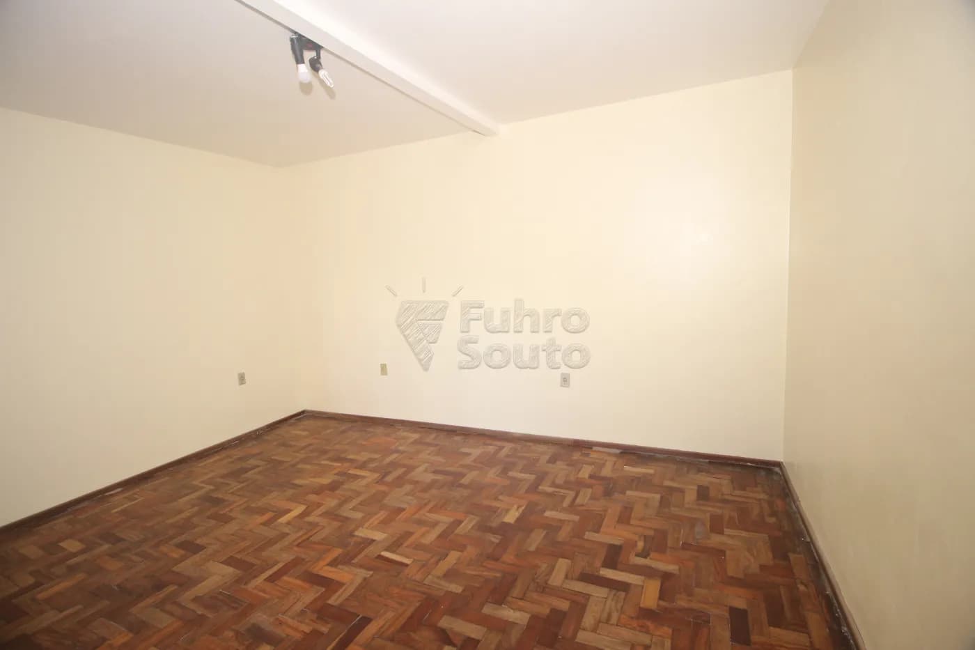 38x6jt-pelotas-casa-padrao-centro-28-02-2025_10-36-17-14.webp