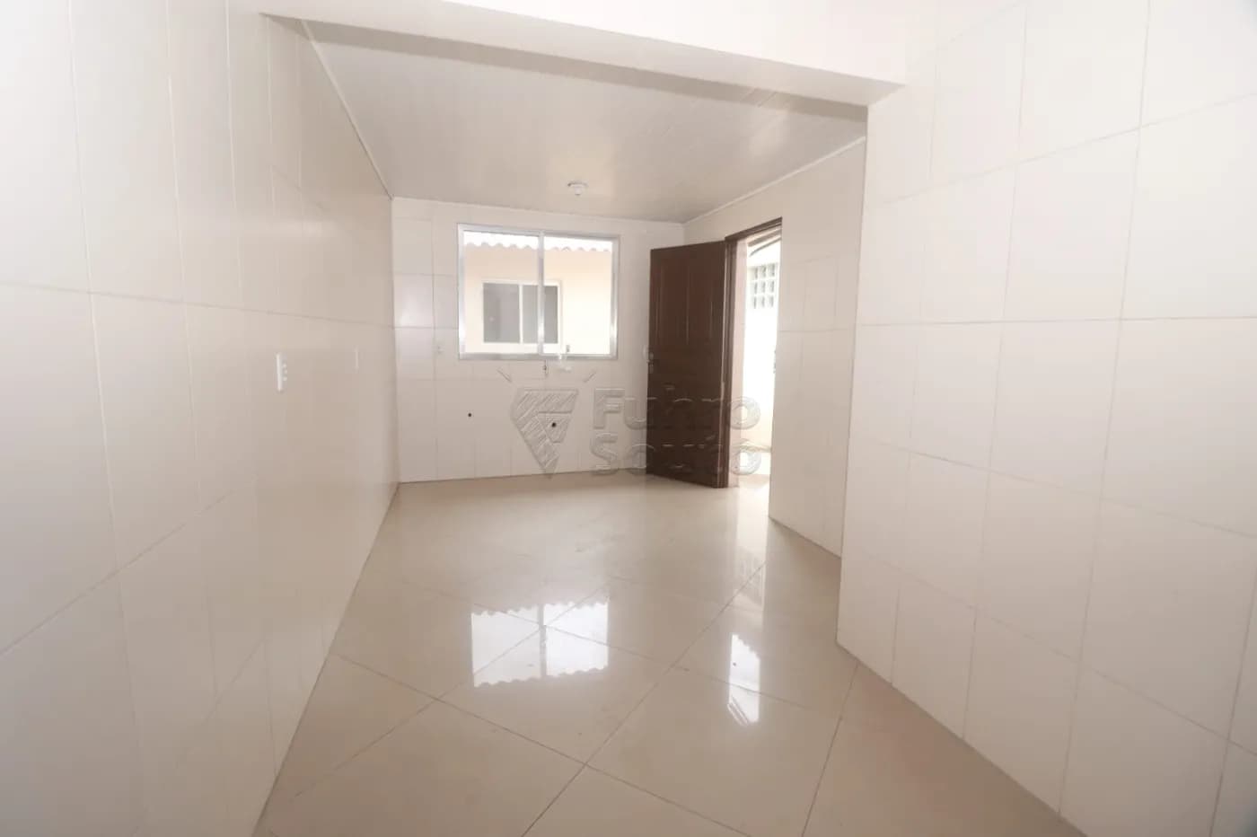 3bujw-pelotas-casa-padrao-centro-12-12-2025_15-00-18-693c5832adb36.webp