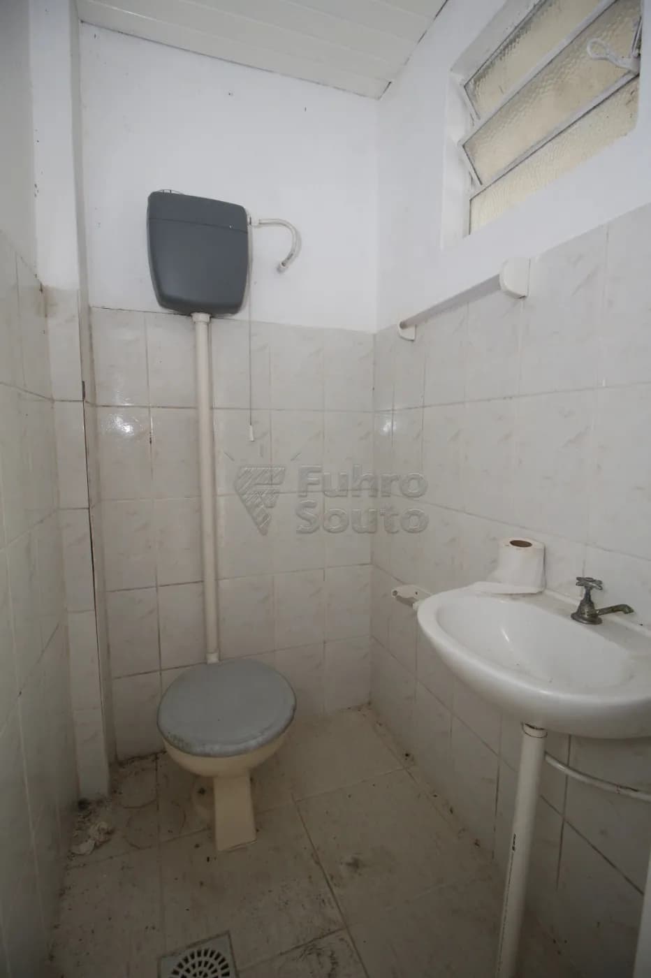 3zqei5-pelotas-casa-padrao-centro-18-06-2024_16-06-18-29.webp