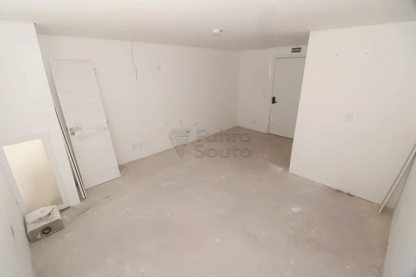 40aozr-pelotas-comercial-sala-em-condominio-centro-30-01-2026_10-26-27-697cb183e4a0a.webp