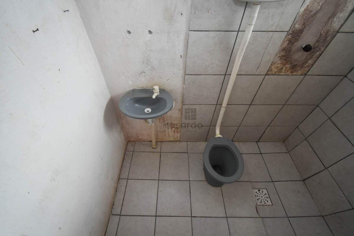 4murzk-kitnet-1-quarto-no-pelotas-banheiro-social.jpg
