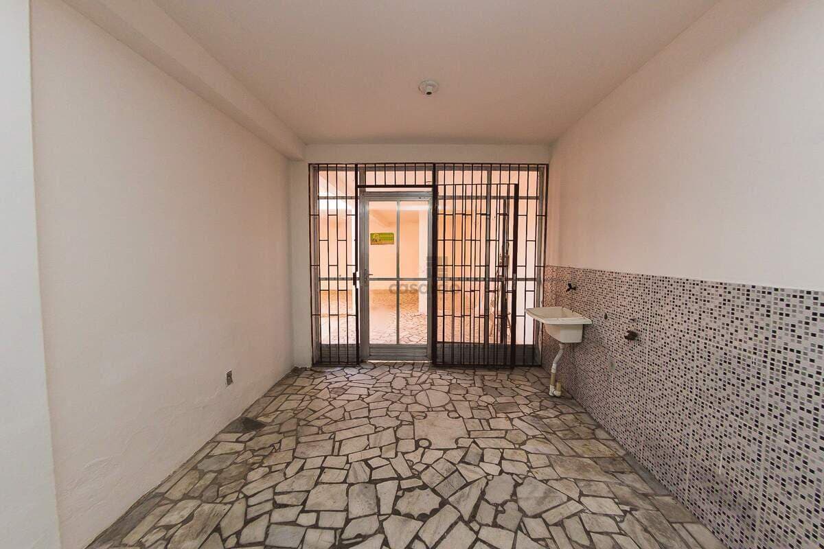 4oxco4-casa-resid-5-quartos-no-pelotas-area-de-servico.jpg