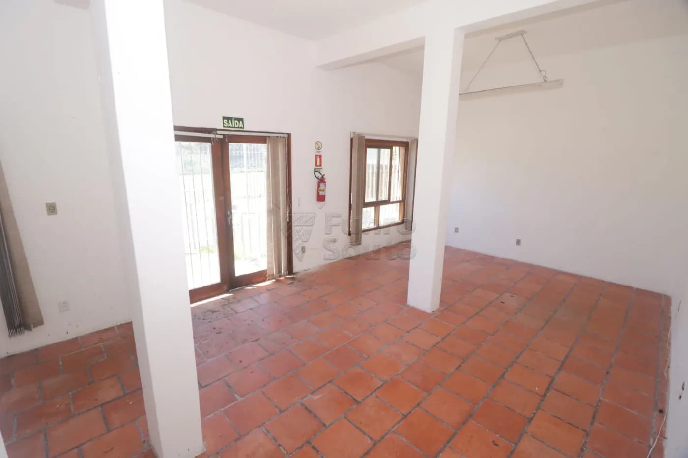 4rz1g-pelotas-comercial-loja-em-condominio-centro-12-12-2025_13-36-15-693c447f3c222.webp