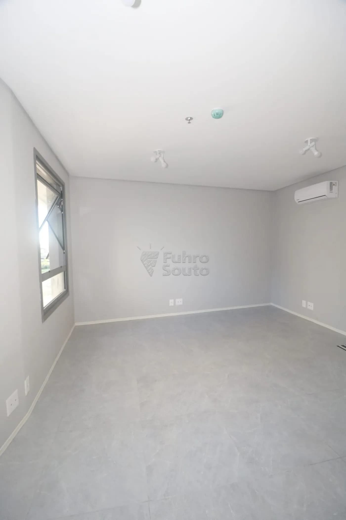 4sgiq-pelotas-comercial-sala-em-condominio-sao-goncalo-23-04-2026_17-56-20-69ea8774a37f5.webp