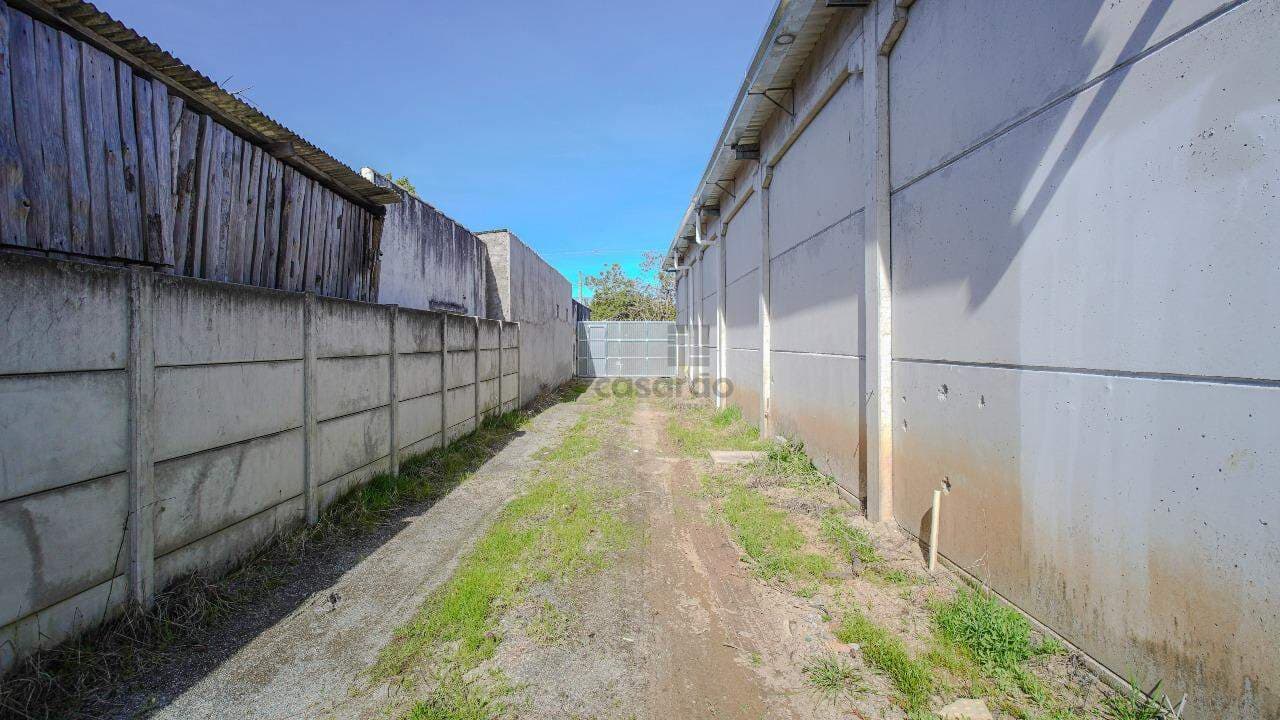 4srqo1-predio-no-pelotas-circulacao-lateral-externa.jpg