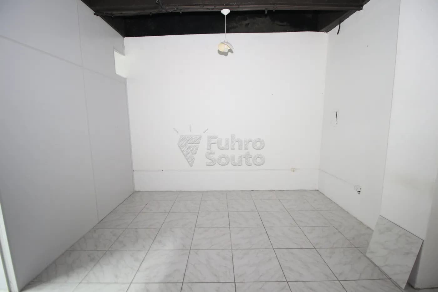 4sz8v-pelotas-comercial-sala-em-condominio-centro-03-04-2024_23-03-40-9.webp