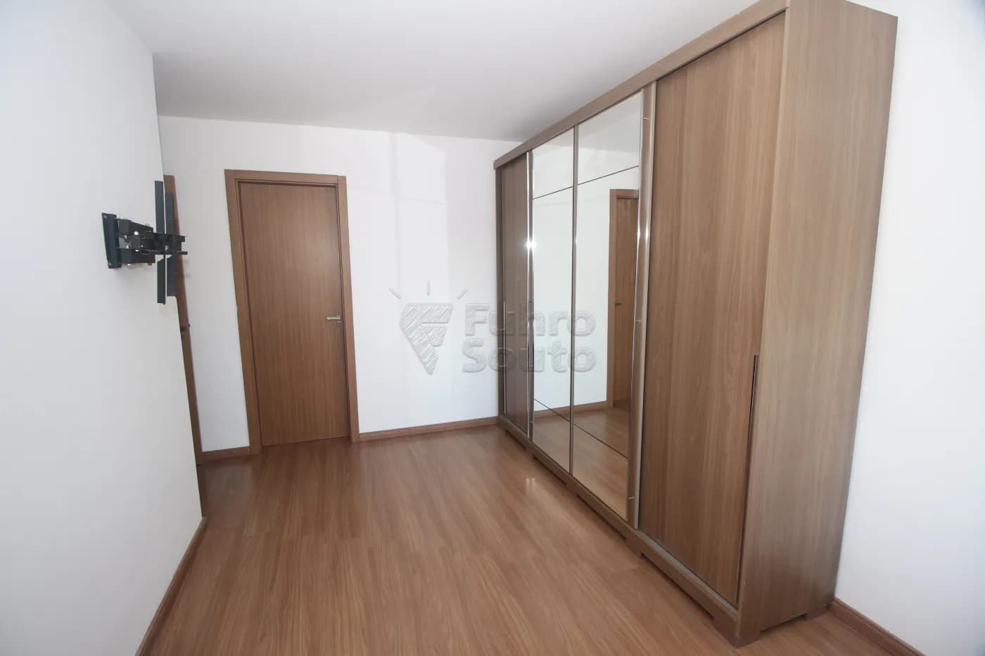 4tlmr1-pelotas-apartamento-padrao-centro-25-03-2025_21-41-41-26.webp