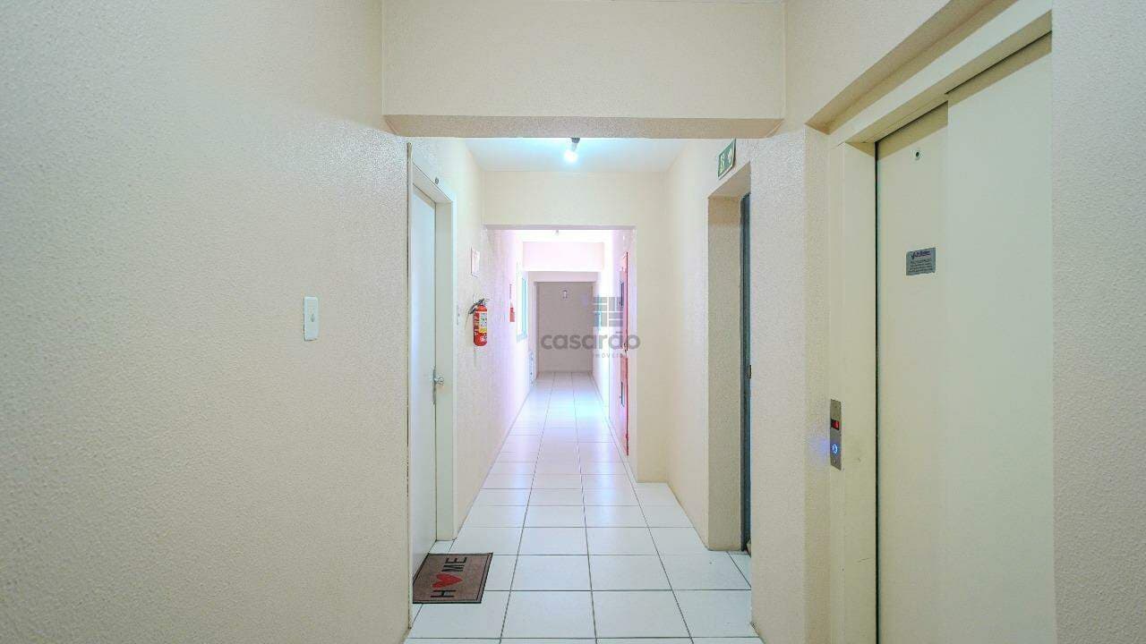 50147j-apartamento-1-quarto-no-pelotas-hall-do-predio.jpg