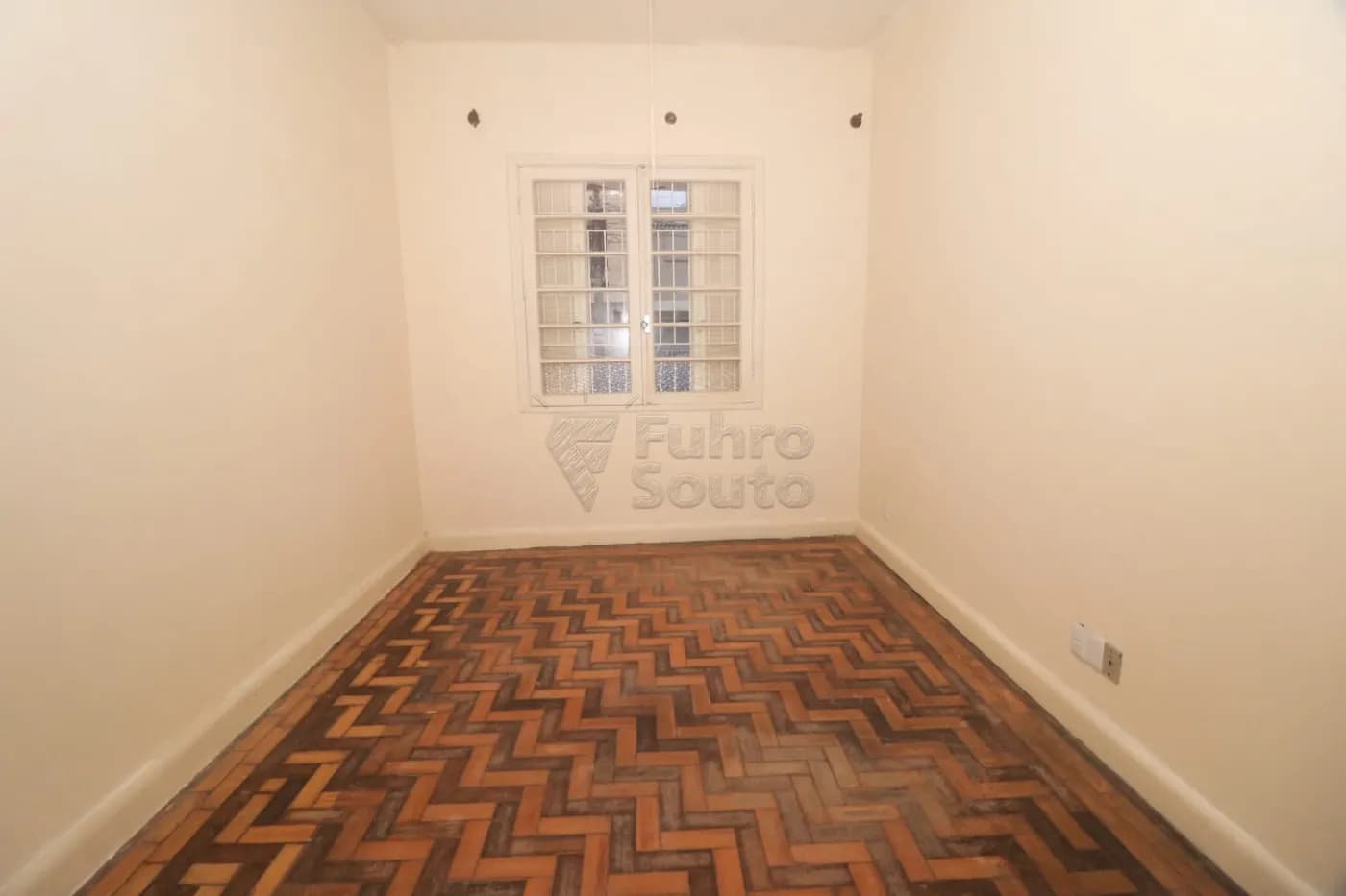 50181-pelotas-casa-padrao-centro-22-04-2026_10-18-40-69e8cab0bd290.webp