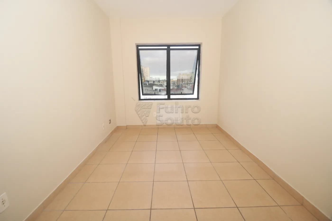 521xeh-pelotas-apartamento-padrao-centro-14-07-2026_00-36-59-6a55aedbbef7f.webp