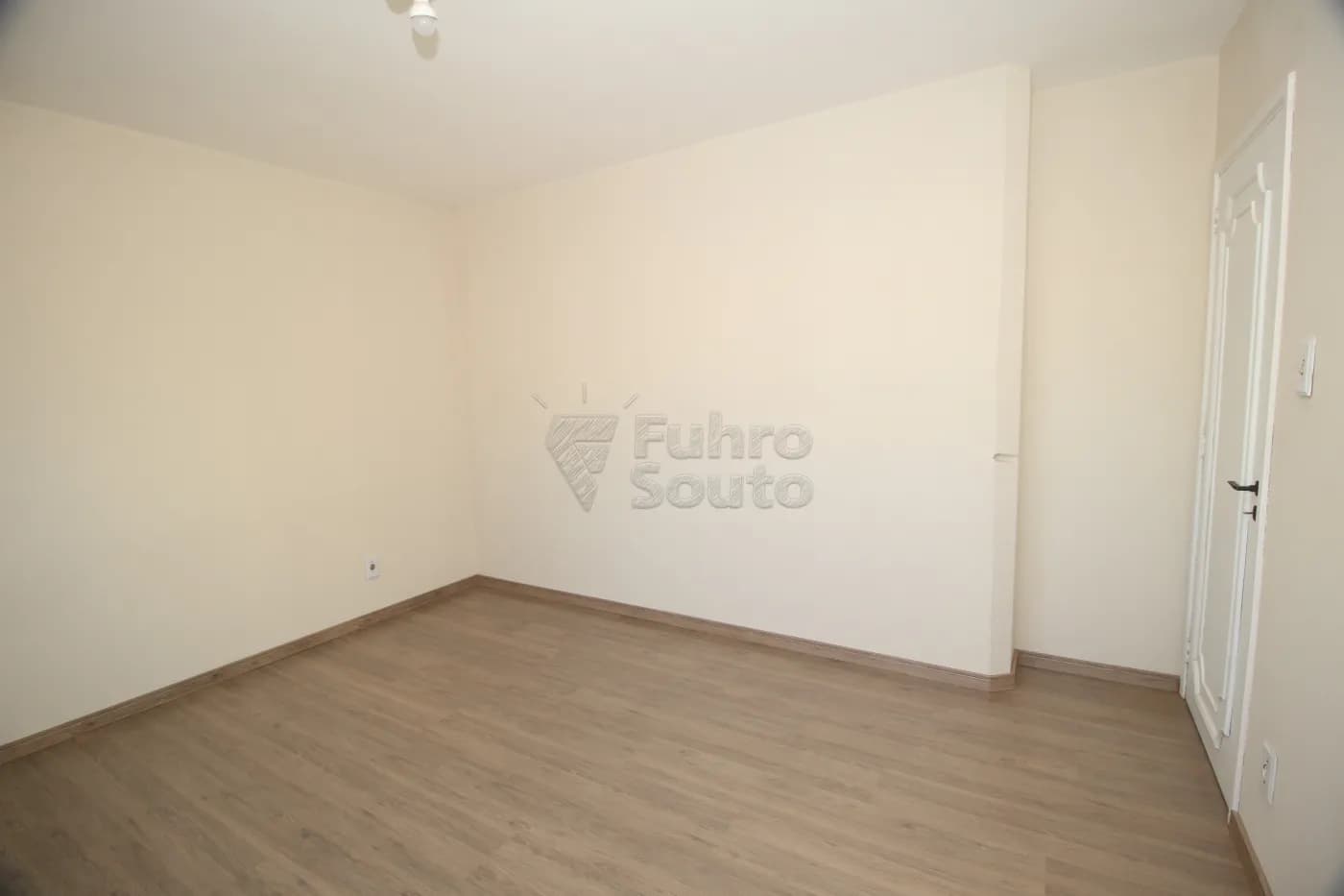 56g8sd-pelotas-apartamento-padrao-centro-02-08-2024_23-31-48-14.webp