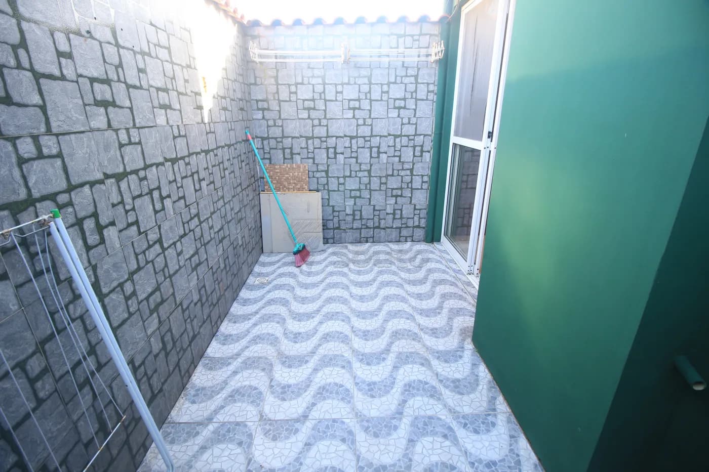 58vvvs-pelotas-casa-condominio-tres-vendas-14-02-2025_23-39-44-29.webp