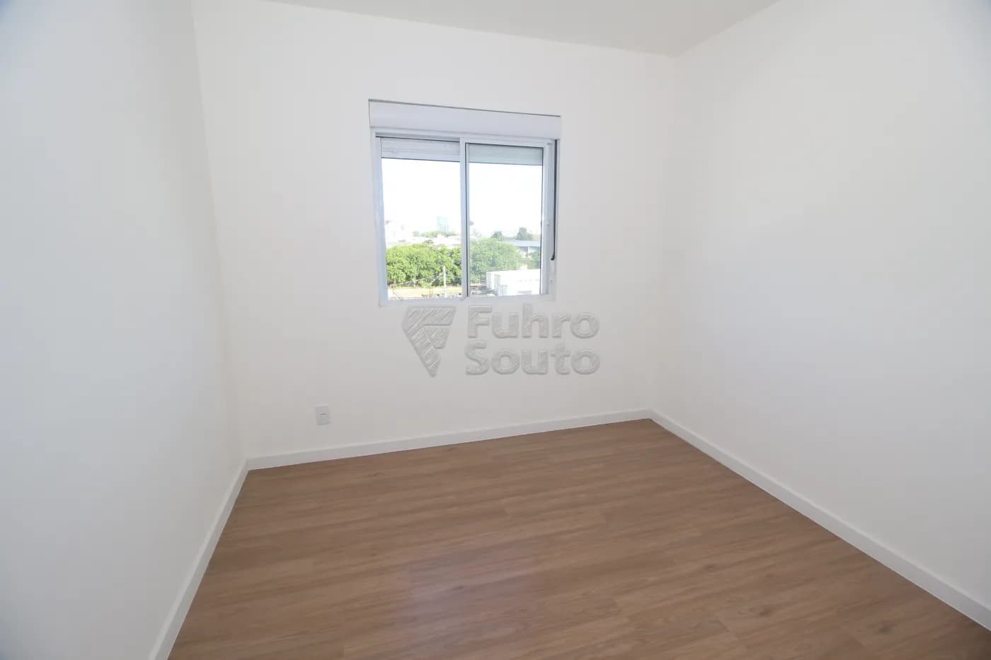 5akg23-pelotas-apartamento-padrao-centro-08-01-2025_00-21-32-8.webp