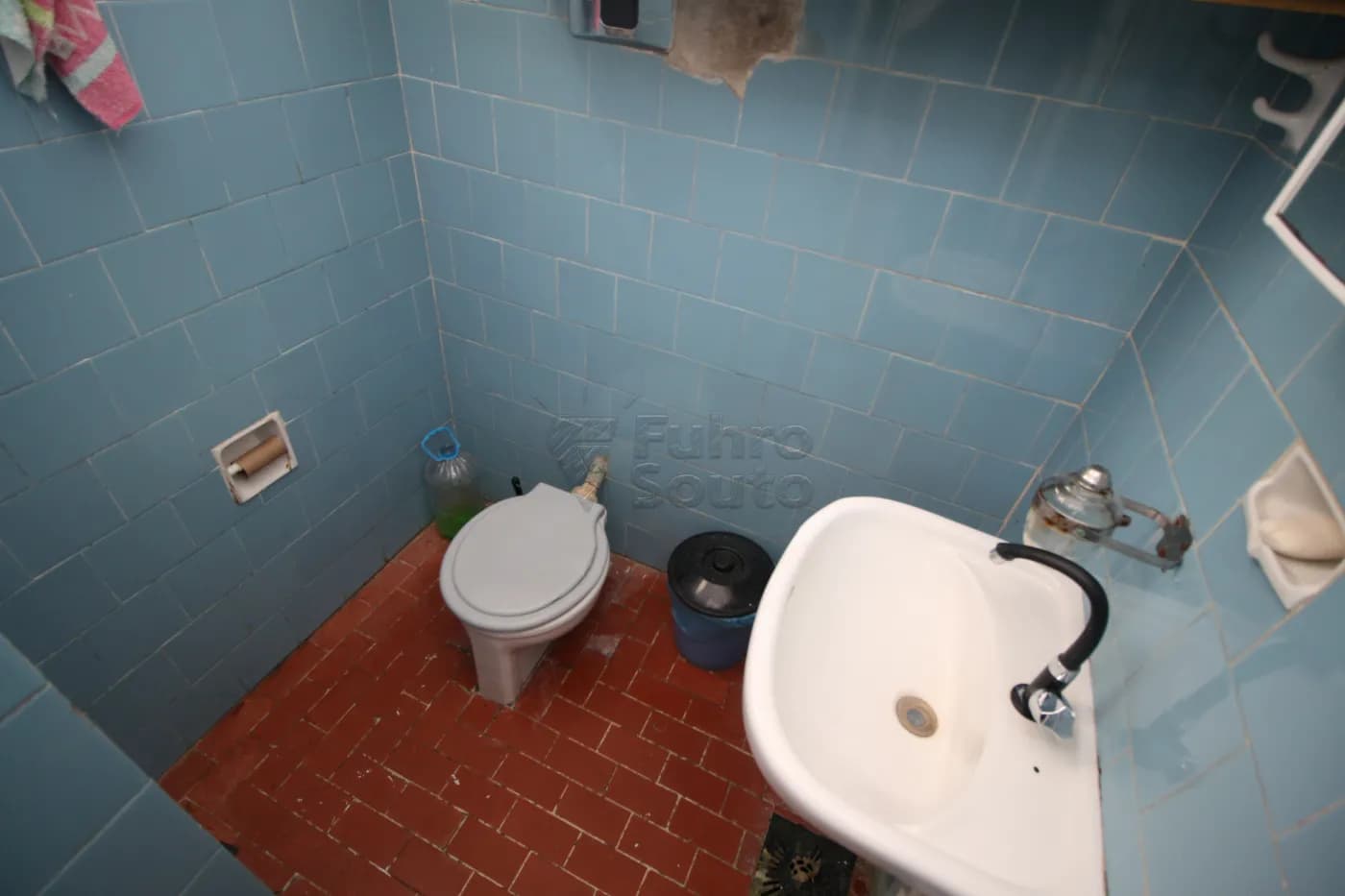 5f3e6p-banheiro.webp
