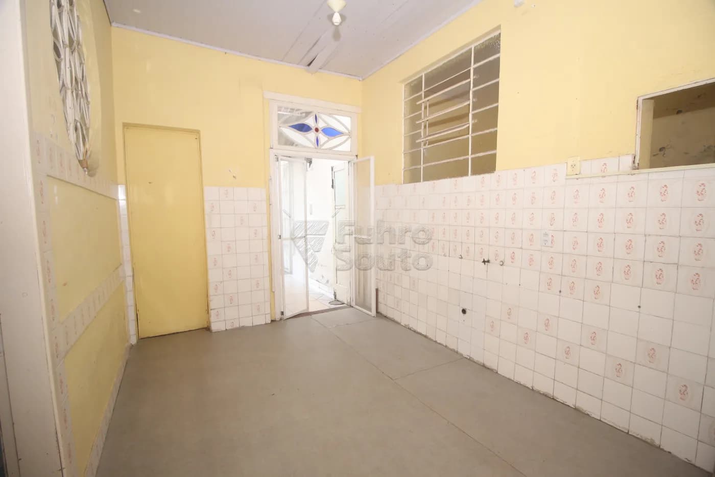 5ln2mf-pelotas-casa-padrao-centro-22-01-2025_00-24-47-39.webp