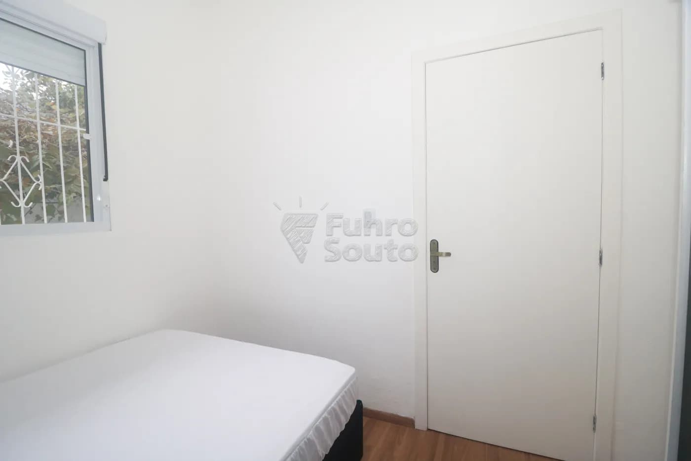 5r5y0q-pelotas-apartamento-fora-de-condominio-centro-26-05-2026_00-50-46-6a151896ce197.webp