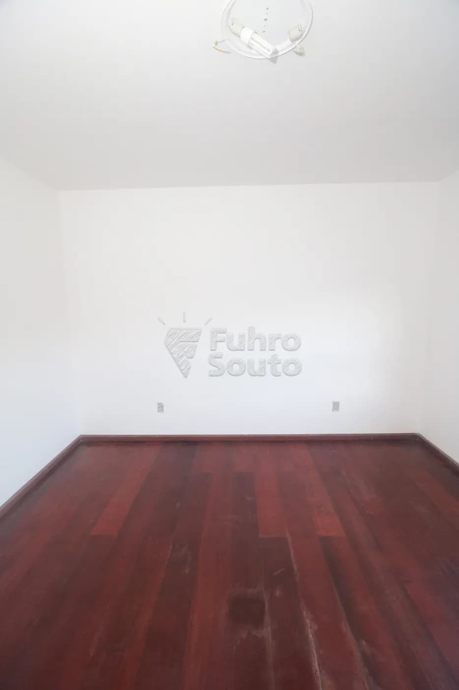 5s3x6-pelotas-apartamento-padrao-centro-27-05-2026_01-14-18-6a166f9a76a60.webp