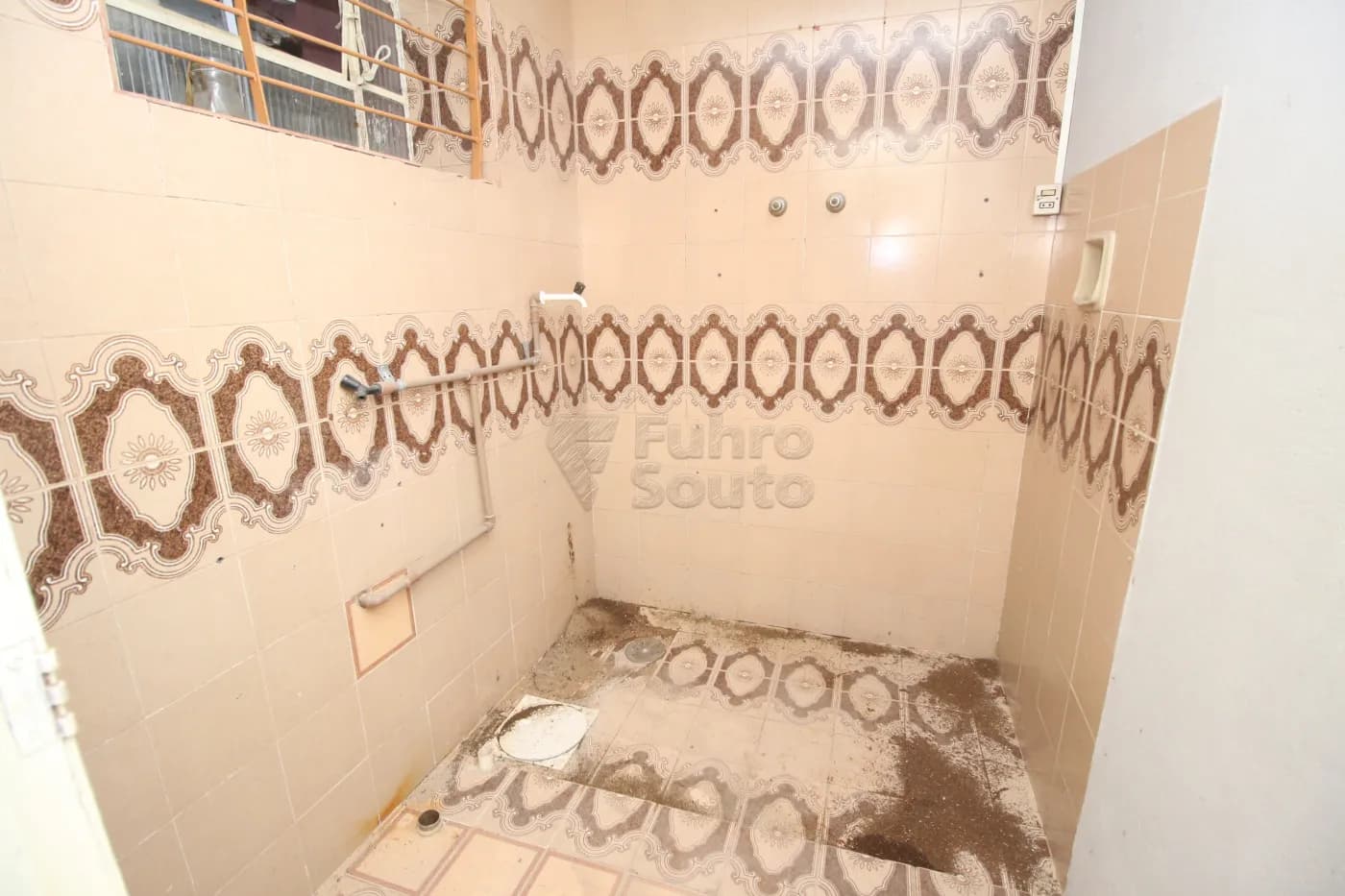 5ya5m-pelotas-comercial-casa-centro-08-02-2024_22-13-47-10.webp